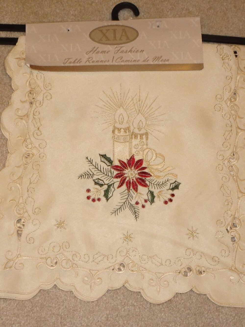 Absolutely gorgeous Christmas table runner, 15x54, cutwork, embroidery